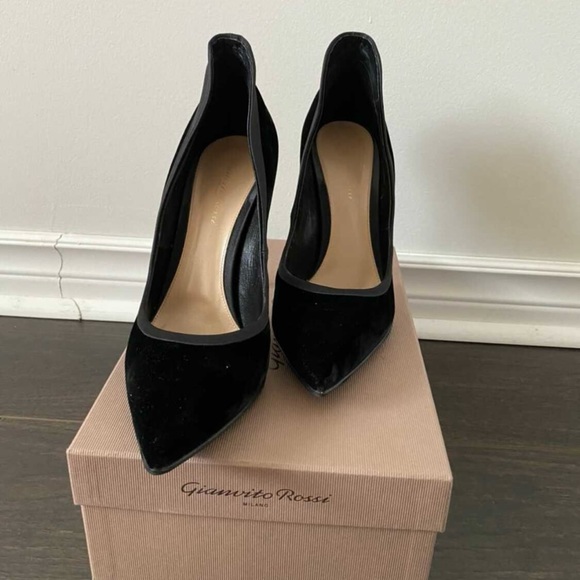 Gianvitto Rossi Satin Trimmed Velvet Tuxedo Pumps - Picture 3 of 5